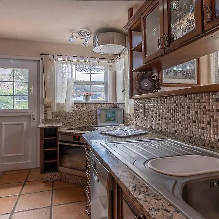 Carlitos By Vista Gomera *