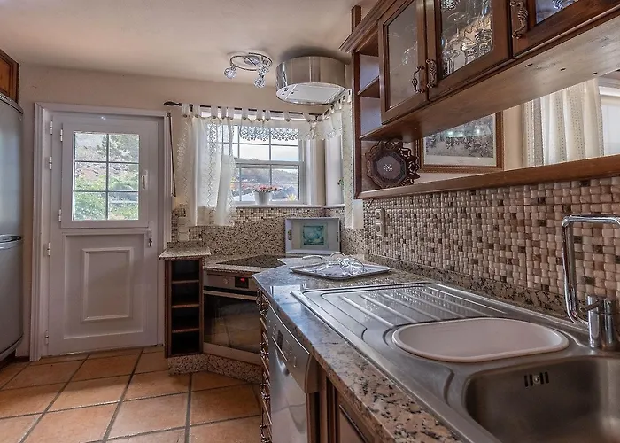 Carlitos By Vista Gomera *