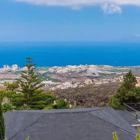 Carlitos By Vista Gomera *