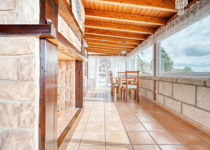 Carlitos By Vista Gomera *